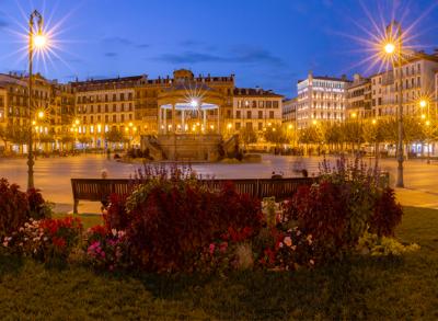 Gazteluko plaza, Iruñea